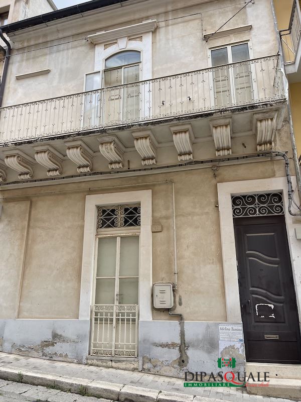 casa indipendente in vendita a Ragusa