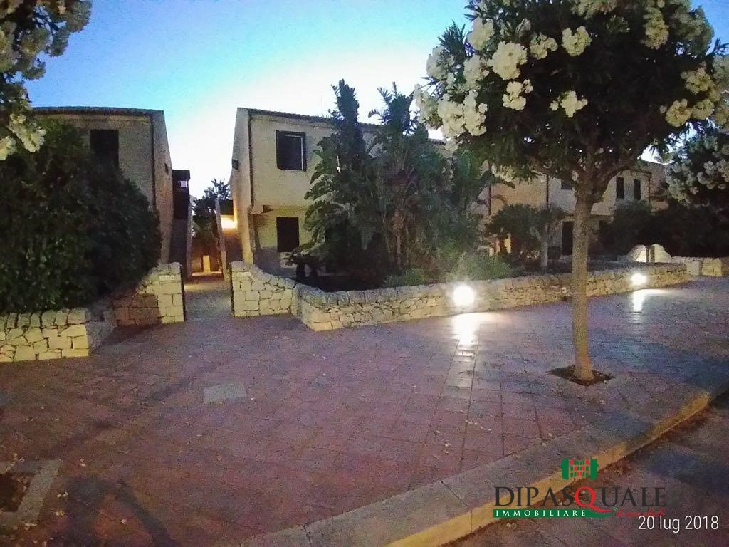 Villa Bifamiliare RAGUSA affitto  Marina di Ragusa  La Casa Ideale